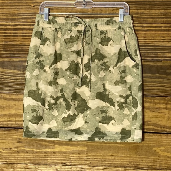 Cato Skirts - Picture 2 of 10